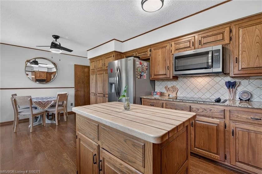 Welcome to this charming Tudor-style home in the Fianna Hills - photo 9