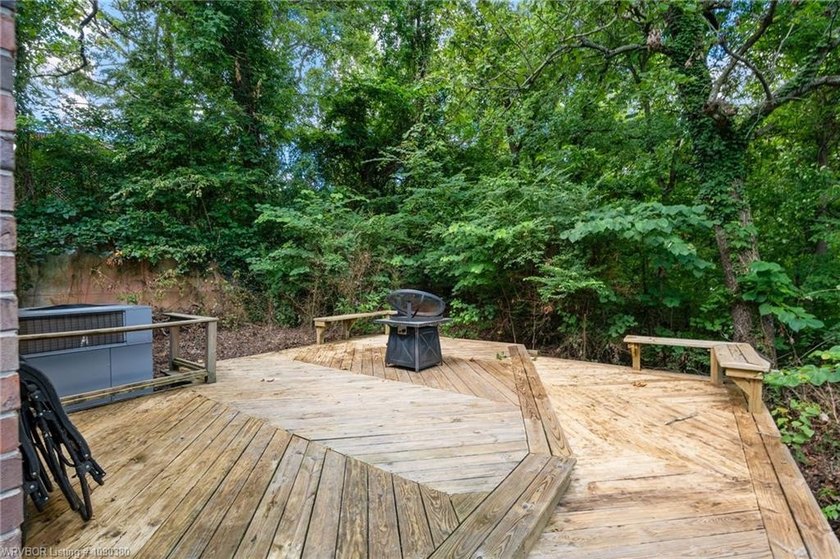 Perched on an elevated homesite in desirable south Fort Smith - photo 6