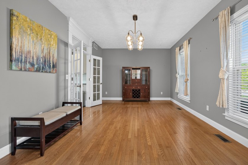 Enjoy beautiful waterfront views from this spacious home in - photo 4