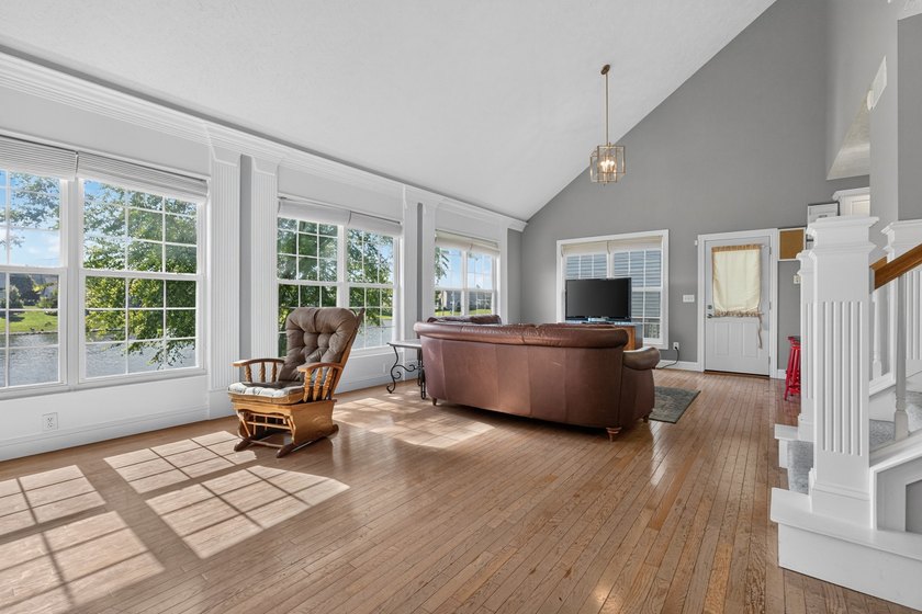 Enjoy beautiful waterfront views from this spacious home in - photo 5