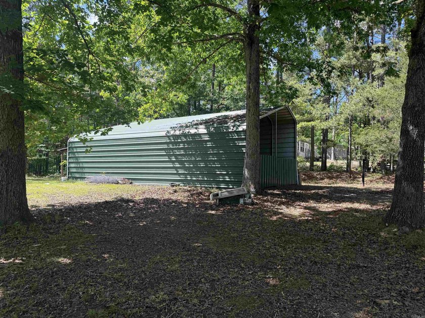 Looking for peaceful country living with lots of space? Or a - photo 21
