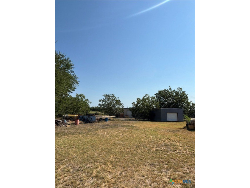 For sale in Seguin, Texas: a well-known commercial property - photo 27