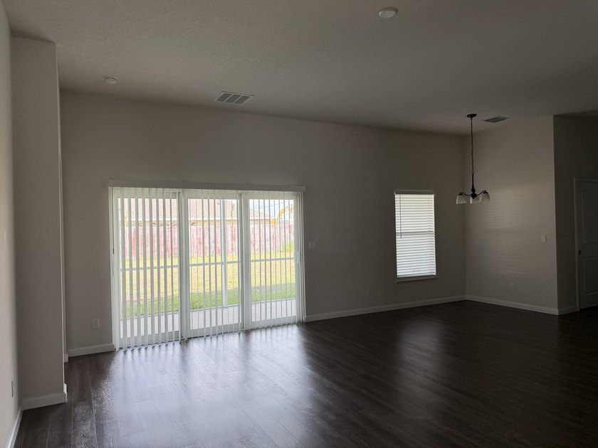 **Seller will contribute $10k towards closing costs or interest - photo 18