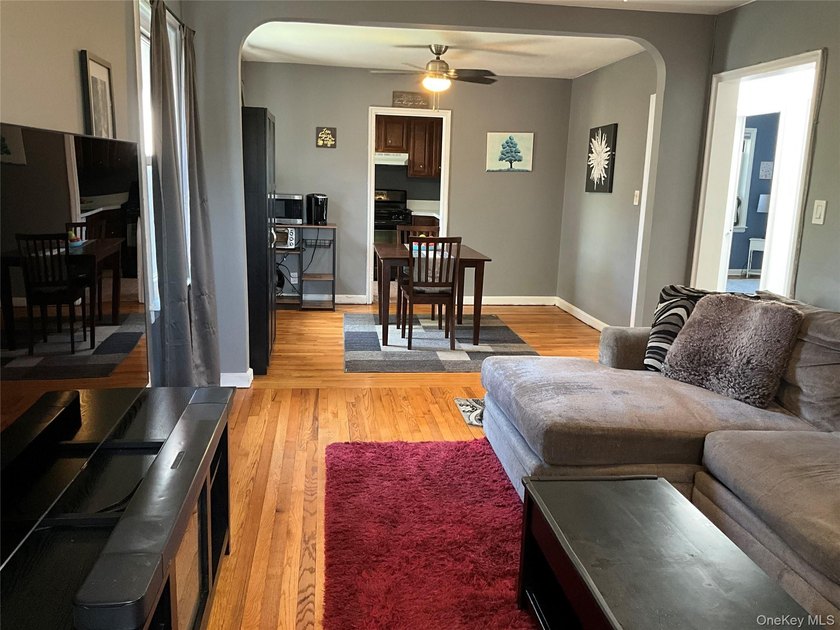Beautiful and spacious 2 bedroom upper co-op was just painted - photo 3