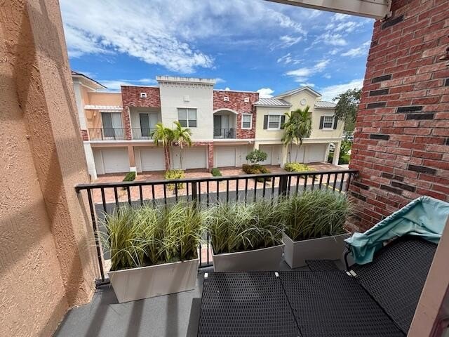 Ask about 6 free mos of HOA dues! Easy worry-free living in the - photo 28