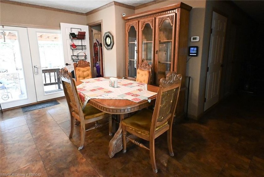 Custom-built 3BR/2BA modular home with a split floor plan and - photo 23