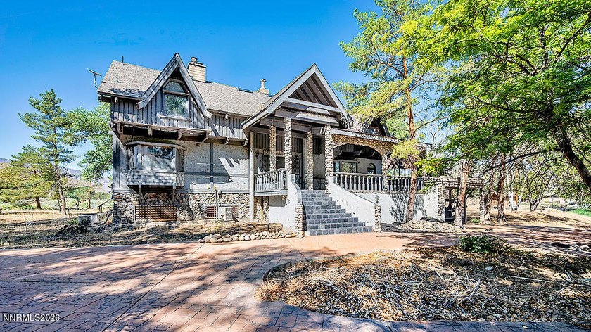Discover a truly rare Nevada riverfront retreat - a majestic - photo 29