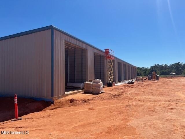 Here is your chance to OWN not Rent 1000sq ft of storage for you - photo 2