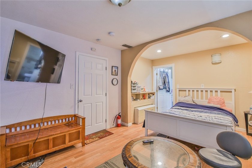 Wow! Wow! Wow! Bixby Knolls Location... What a Unique Property - photo 13