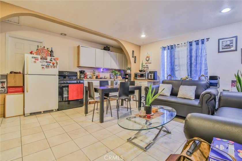 Wow! Wow! Wow! Bixby Knolls Location... What a Unique Property - photo 21