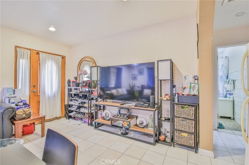 Wow! Wow! Wow! Bixby Knolls Location... What a Unique Property - photo 23