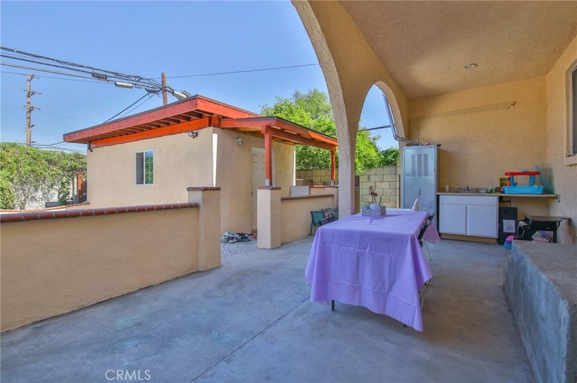 Wow! Wow! Wow! Bixby Knolls Location... What a Unique Property - photo 37