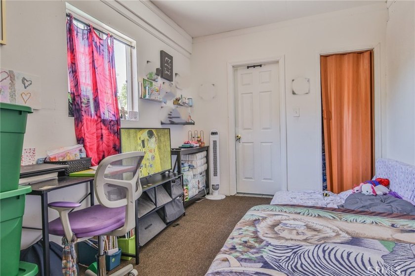Wow! Wow! Wow! Bixby Knolls Location... What a Unique Property - photo 39