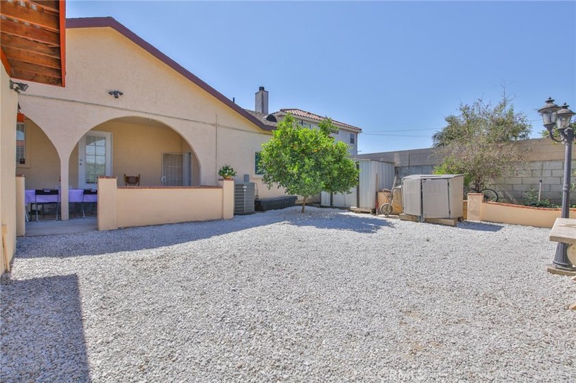 Wow! Wow! Wow! Bixby Knolls Location... What a Unique Property - photo 44