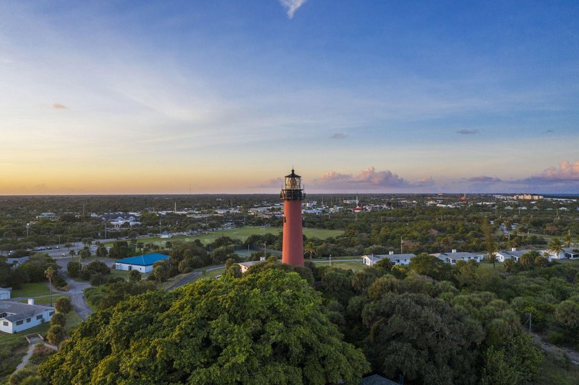 LOCATED IN THE COVETED TEQUESTA OAKS COMMUNITY, THIS 2 STORY - photo 38