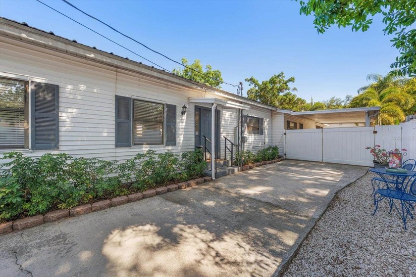 Under contract-accepting backup offers. High &amp; Dry, no flood - photo 3