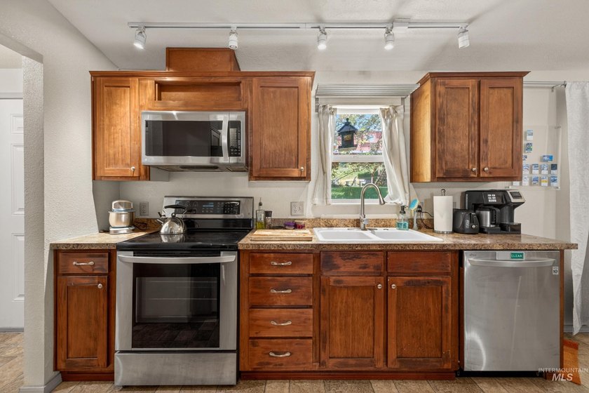 Charming and affordable single-level home in the heart of - photo 7