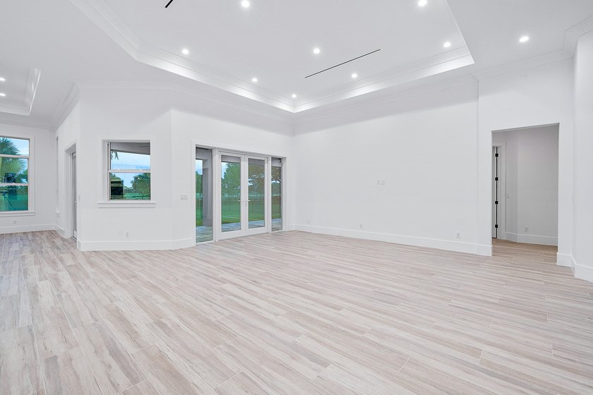 Back on market and priced below recent appriasal, this newly - photo 12
