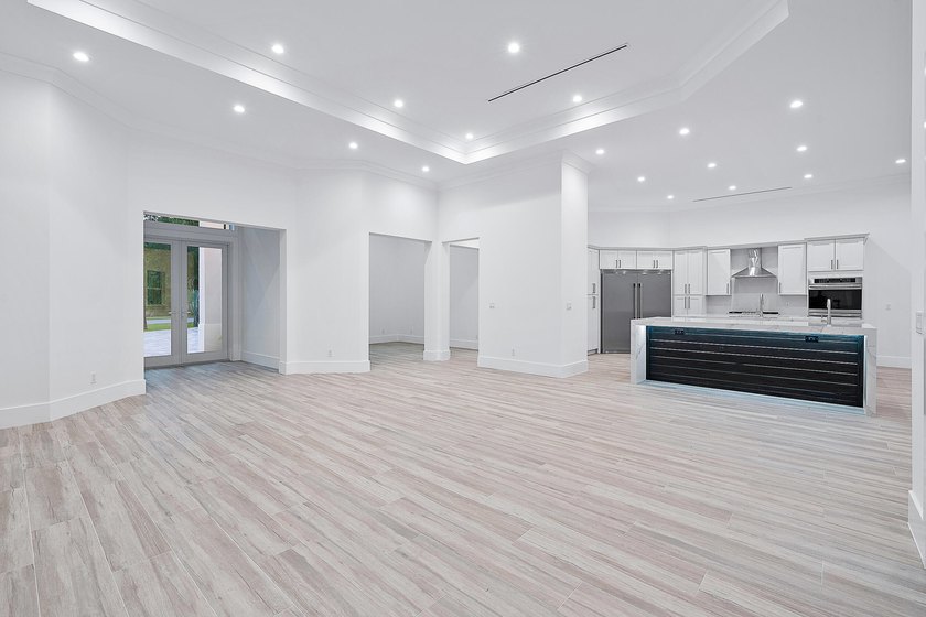 Back on market and priced below recent appriasal, this newly - photo 14