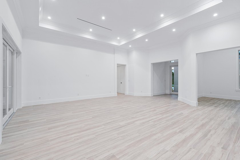 Back on market and priced below recent appriasal, this newly - photo 16