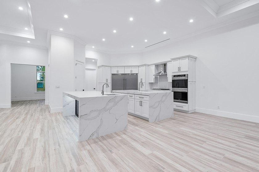Back on market and priced below recent appriasal, this newly - photo 24