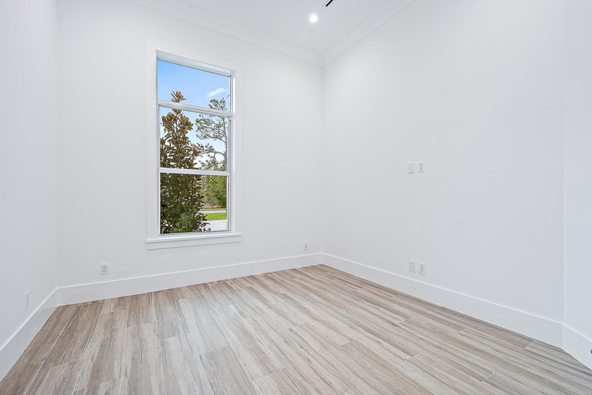 Back on market and priced below recent appriasal, this newly - photo 26