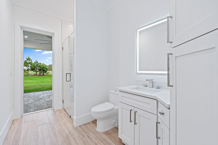 Back on market and priced below recent appriasal, this newly - photo 27