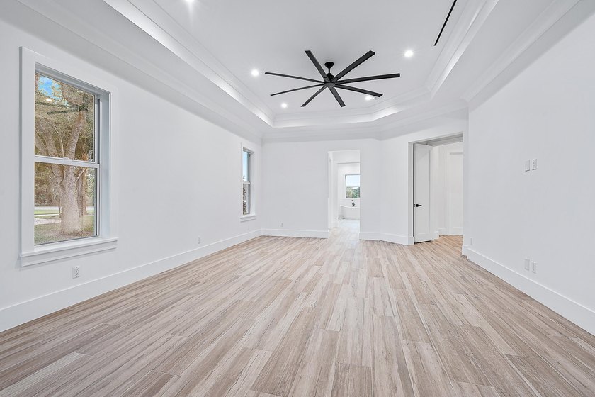 Back on market and priced below recent appriasal, this newly - photo 32