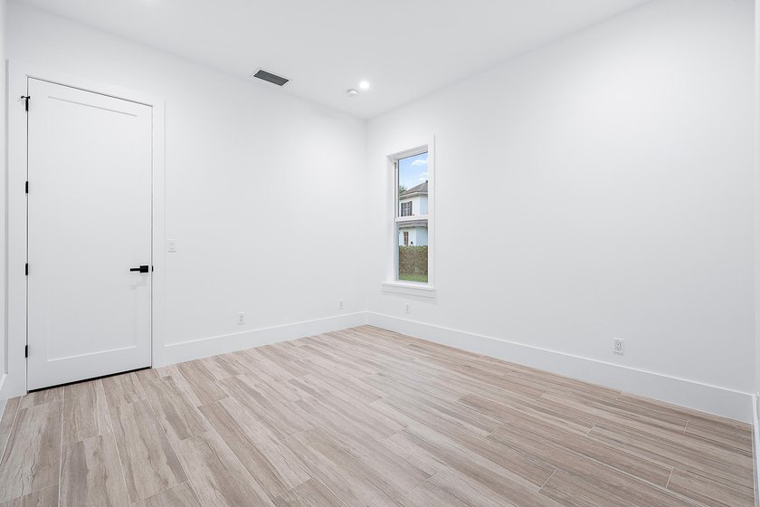 Back on market and priced below recent appriasal, this newly - photo 40