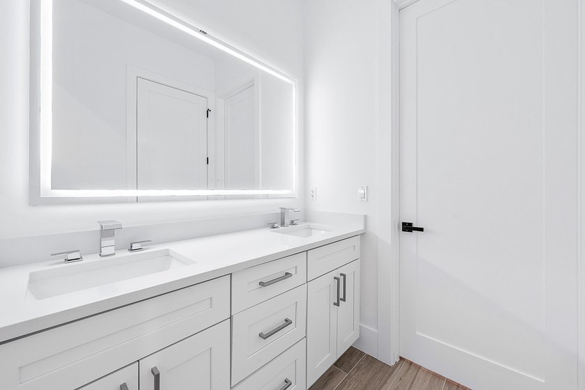 Back on market and priced below recent appriasal, this newly - photo 43