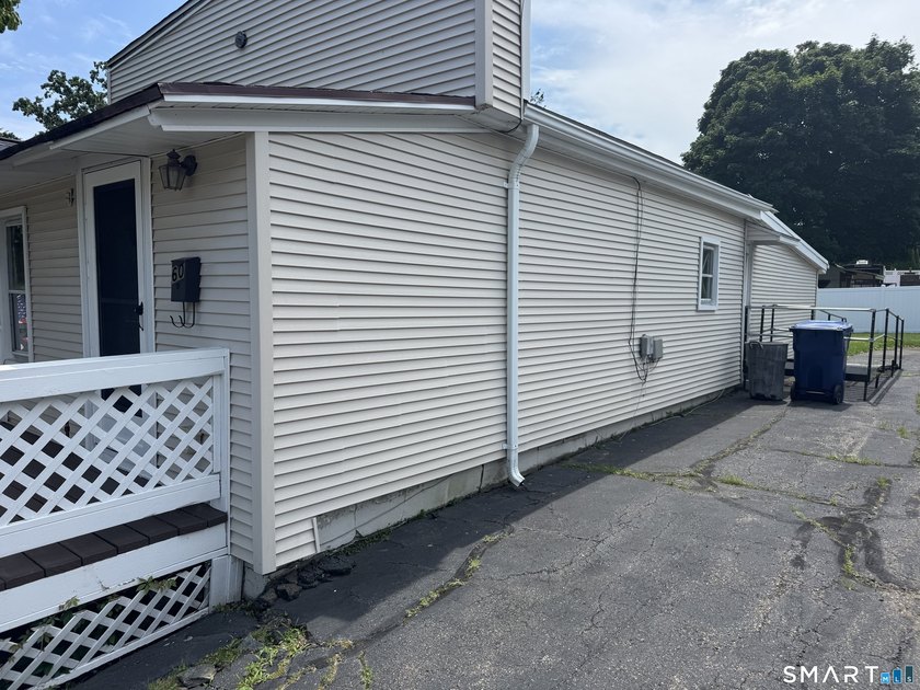 LOCATION, LOCATION, LOCATION! Just one block from Sea Bluff - photo 3