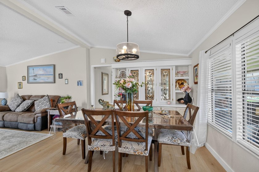Welcome to this beautifully maintained and move-in ready - photo 15