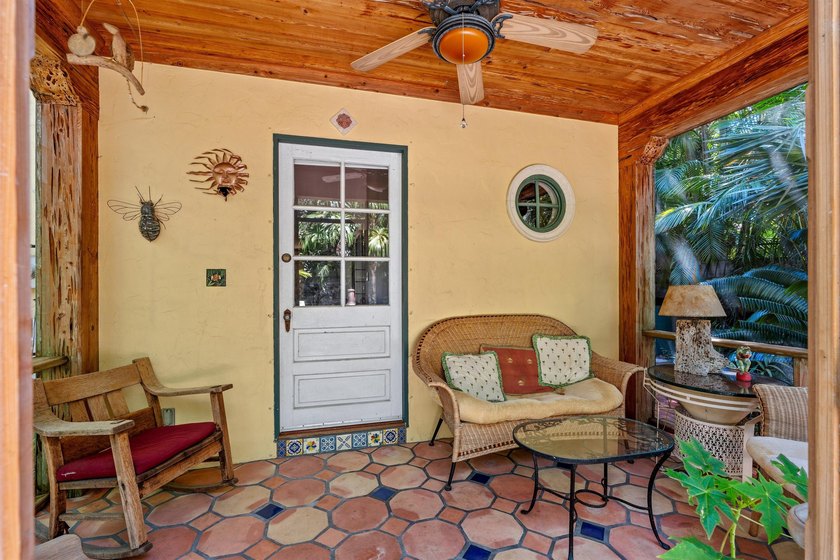 Discover your very own enchanted residence and guest cottage - photo 26