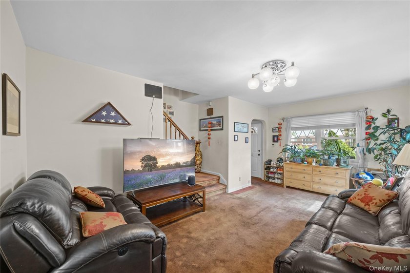Welcome to this nice semi-attached single-family townhouse - photo 9