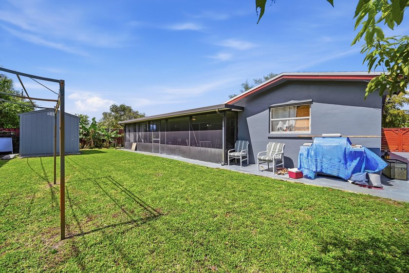Looking for a stunning, maintained residence located in Sunrise? - photo 29