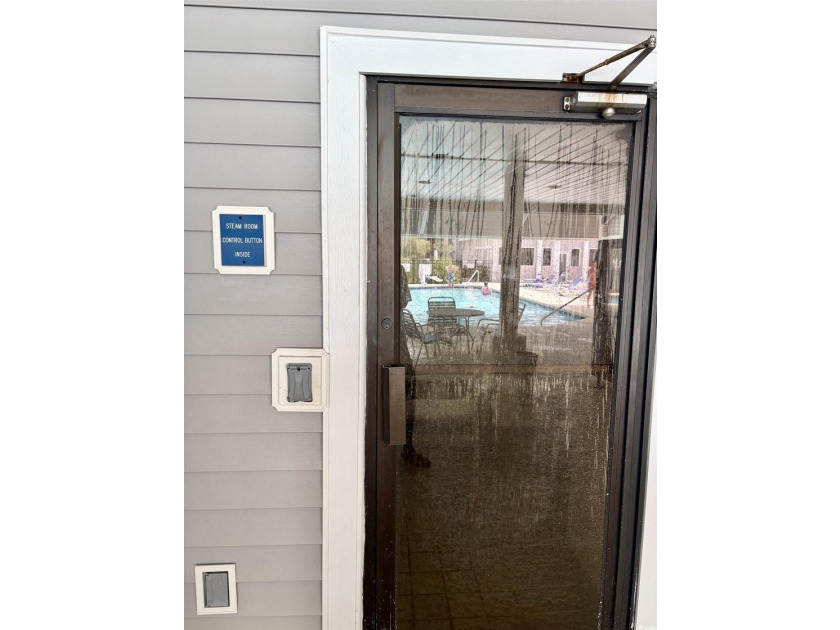 Beautiful top-floor, corner 2 bedroom, 2 full bathroom fully - photo 32