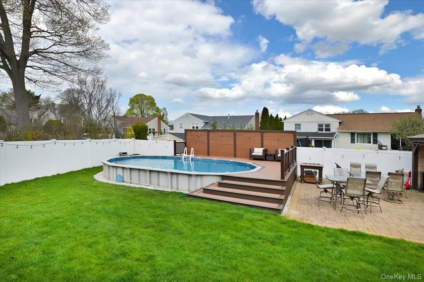 Welcome To 46 Scott Street In Massapequa Park. This Stucco &amp; - photo 38