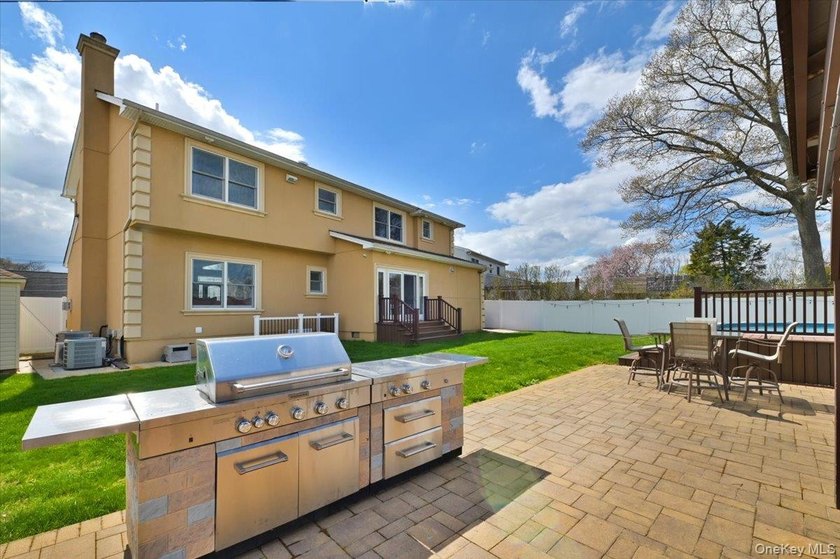 Welcome To 46 Scott Street In Massapequa Park. This Stucco &amp; - photo 42