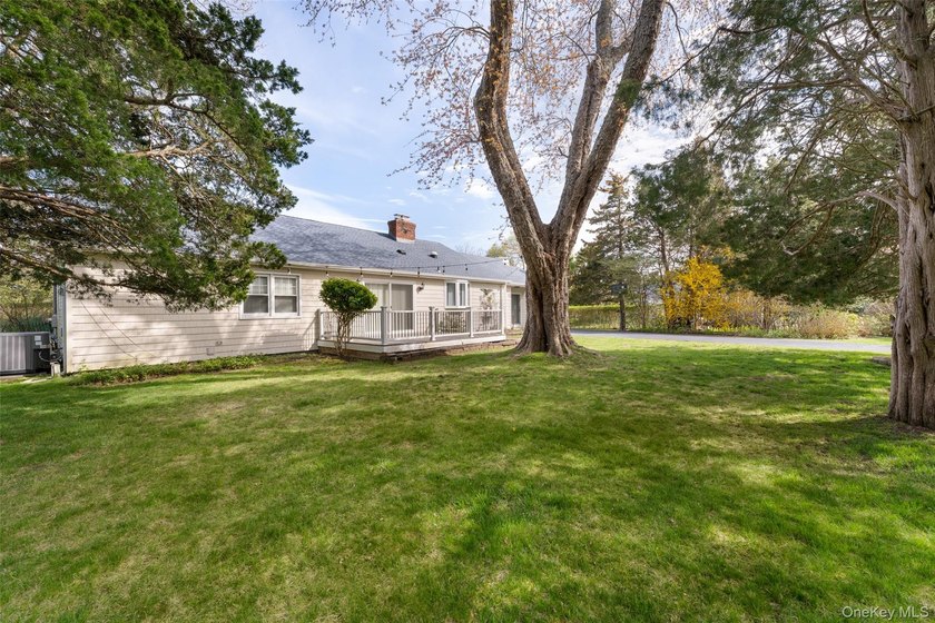 Much Sought after Rampasture Point Area with water access across - photo 3
