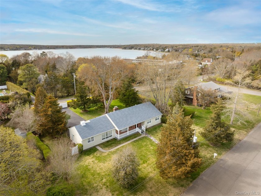 Much Sought after Rampasture Point Area with water access across - photo 5