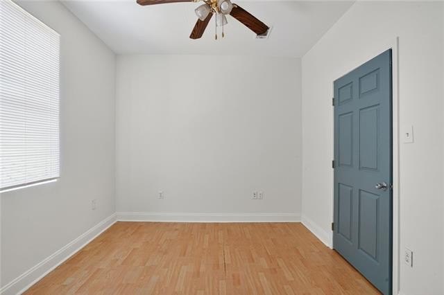 This charming double in the Gentilly area offers a blend of - photo 12