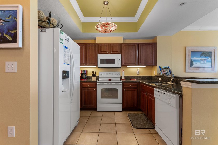 Prime location in the heart of Gulf Shores! This beautifully - photo 3