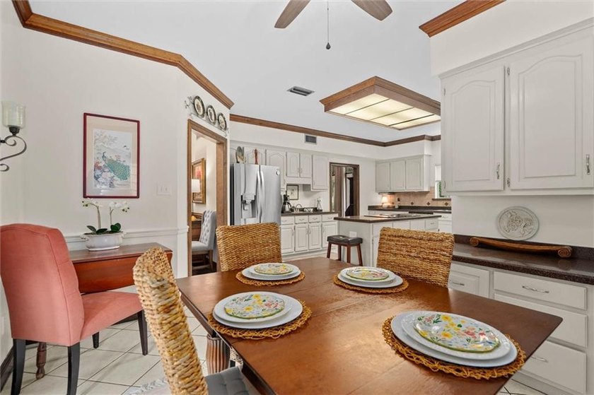 Welcome to an exceptional destination retreat where luxury - photo 14