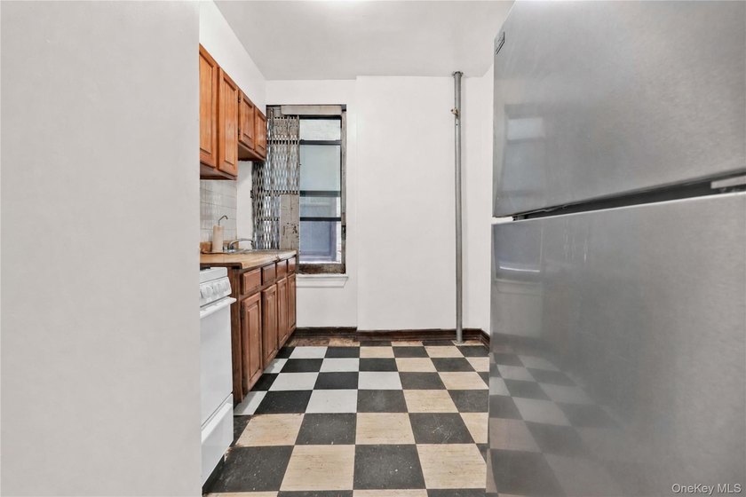 Welcome to 92 St. Nicholas Avenue, Unit 6H, a spacious co-op - photo 22