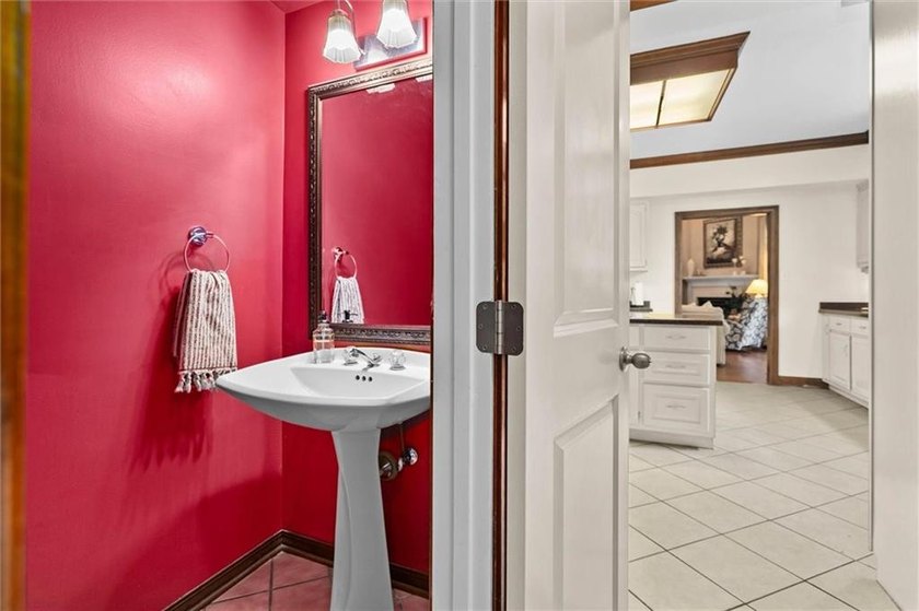 Welcome to an exceptional destination retreat where luxury - photo 23