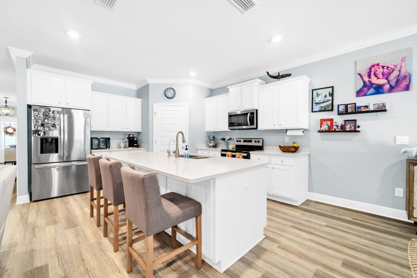 Priced below market value! Meticulously maintained and loaded - photo 5