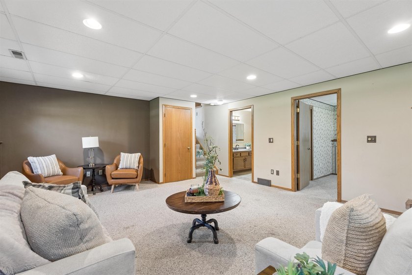 Nestled on over 1/2 acre, this well-maintained home is tucked - photo 26