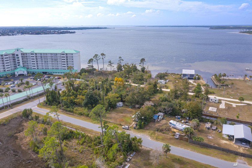 Whether you're searching for a primary residence or a weekend - photo 5