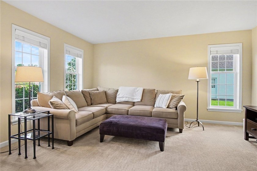 Welcome to this beautifully maintained Colonial in the heart of - photo 8
