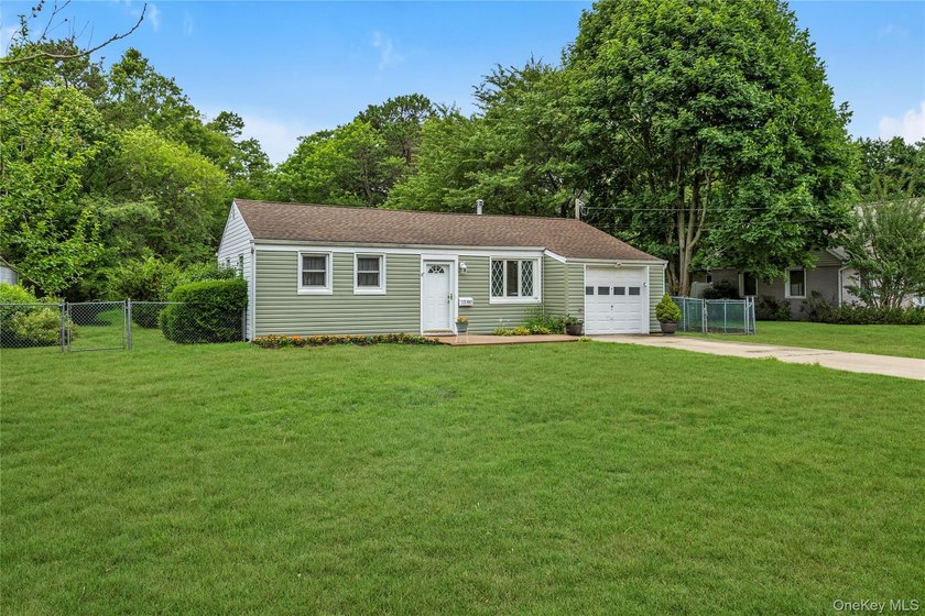 Welcome to 1580 N. Gardiner Drive, a charming 2-bedroom, 1-bath - photo 20